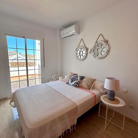 Apartamentos Pacifico Nerja Bagian luar foto